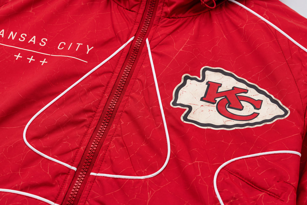 Chiefs Ghostline Windbreaker – front detail view